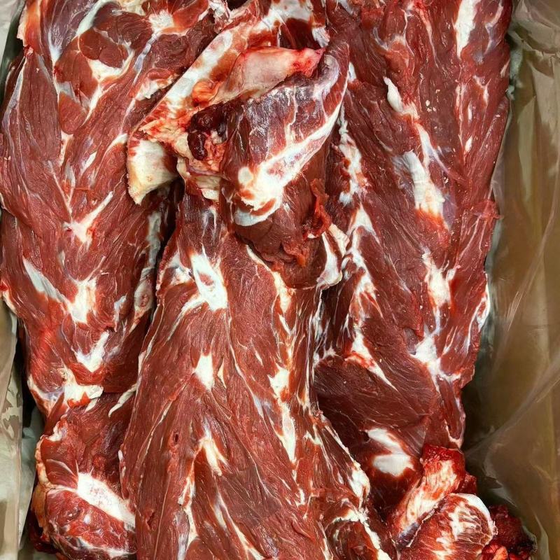 国产满肉牛脖骨，公牛可切片，每天新鲜货，有检疫，实图拍摄