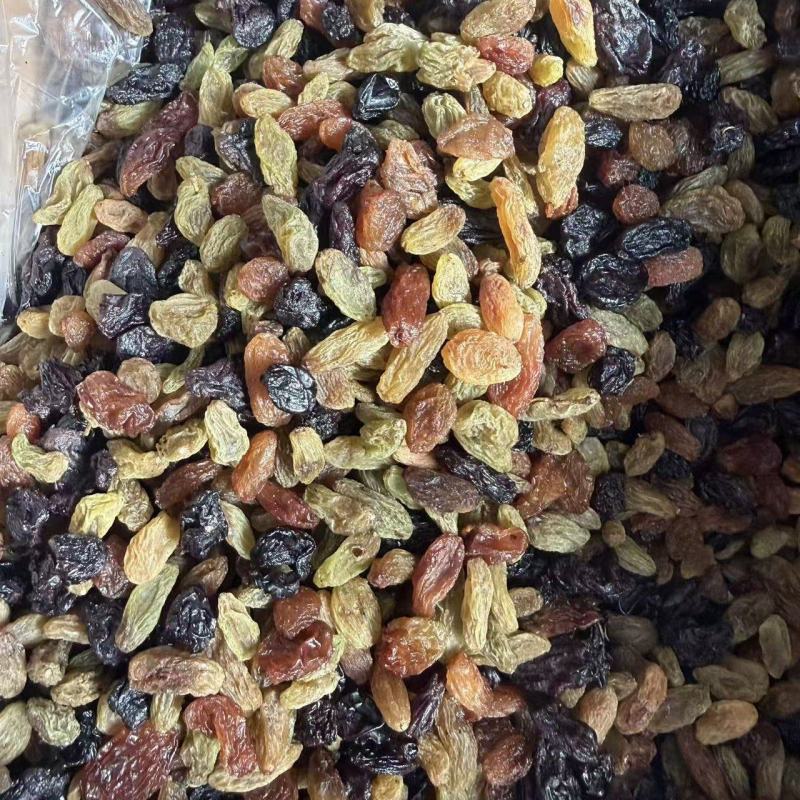 四色葡萄干，工厂直发，产地直销，量大从优，欢迎老板视频看
