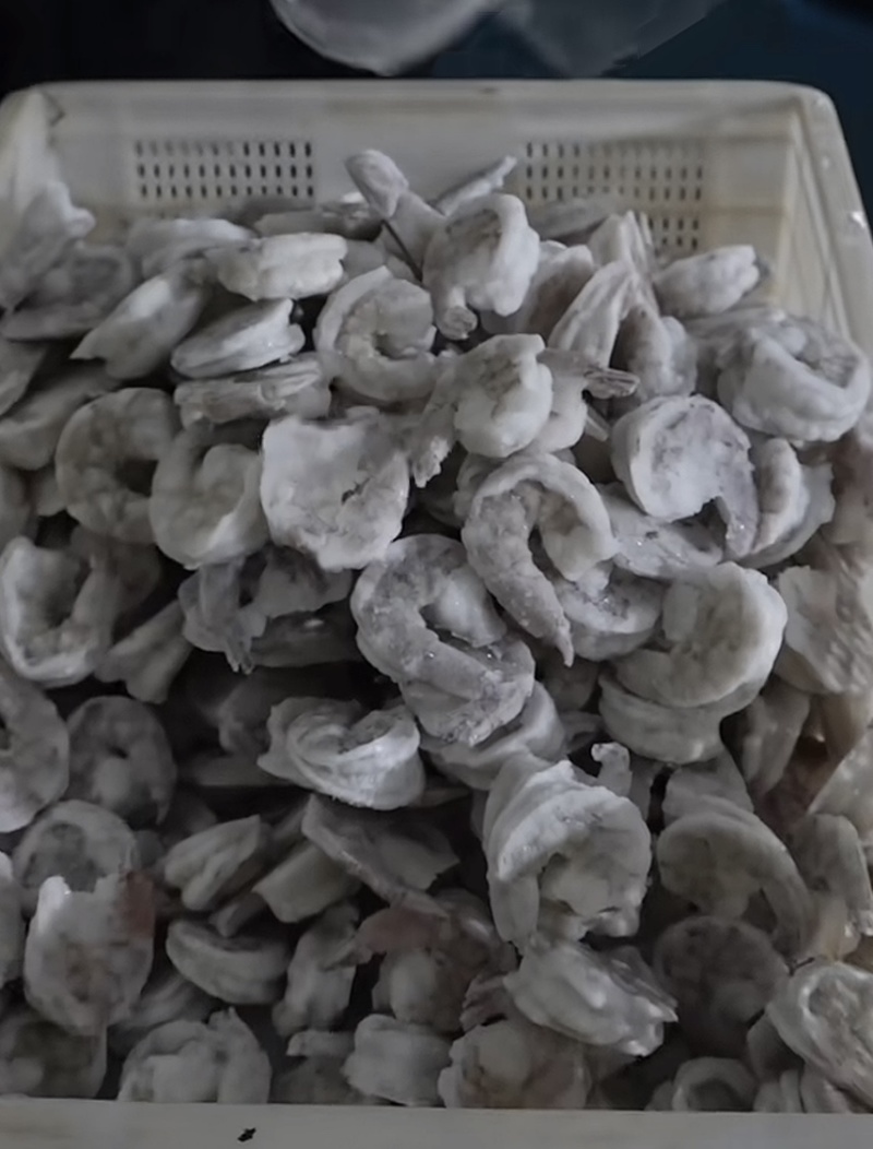 胶塘牡丹虾球8-25十斤装里