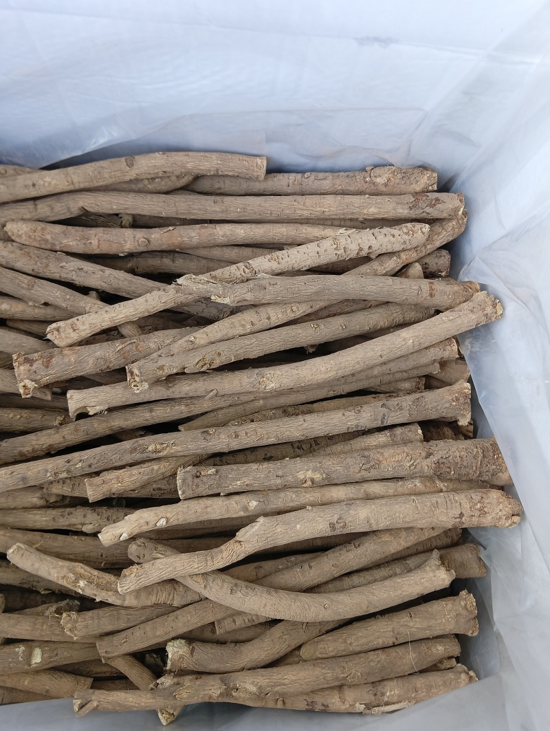 甘肃原产黄芪特大条价格便宜货源充足欢迎来电