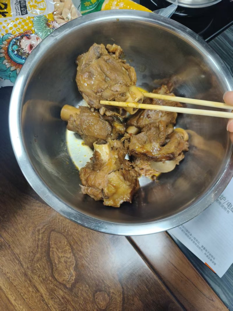 多肉羊棒骨，肉真多，熬汤吃肉吸骨髓，价格合适，量大从优