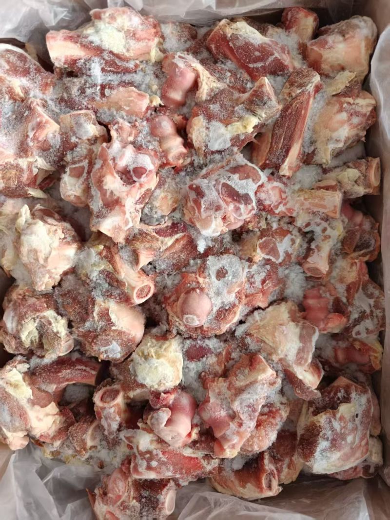 满肉羊棒骨，含肉率高，实拍质量看得见，可以熬汤吃肉吸骨髓