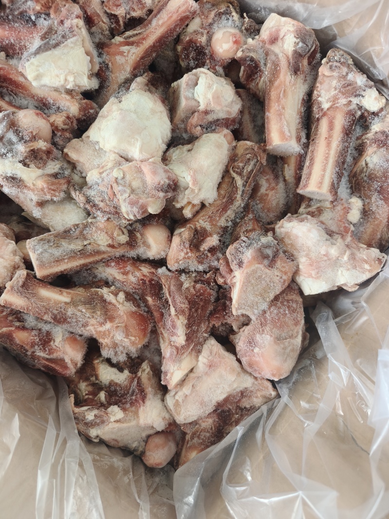 满肉羊棒骨，含肉率高，实拍质量看得见，可以熬汤吃肉吸骨髓