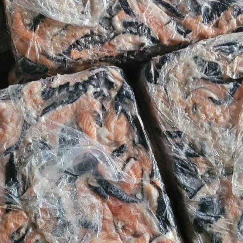 三文鱼带刺鱼碎肉