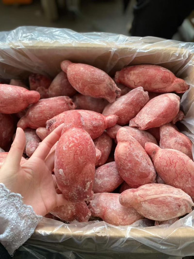 新疆鲜冻羊宝，各种规格大小都有，可按客户要求分拣大小