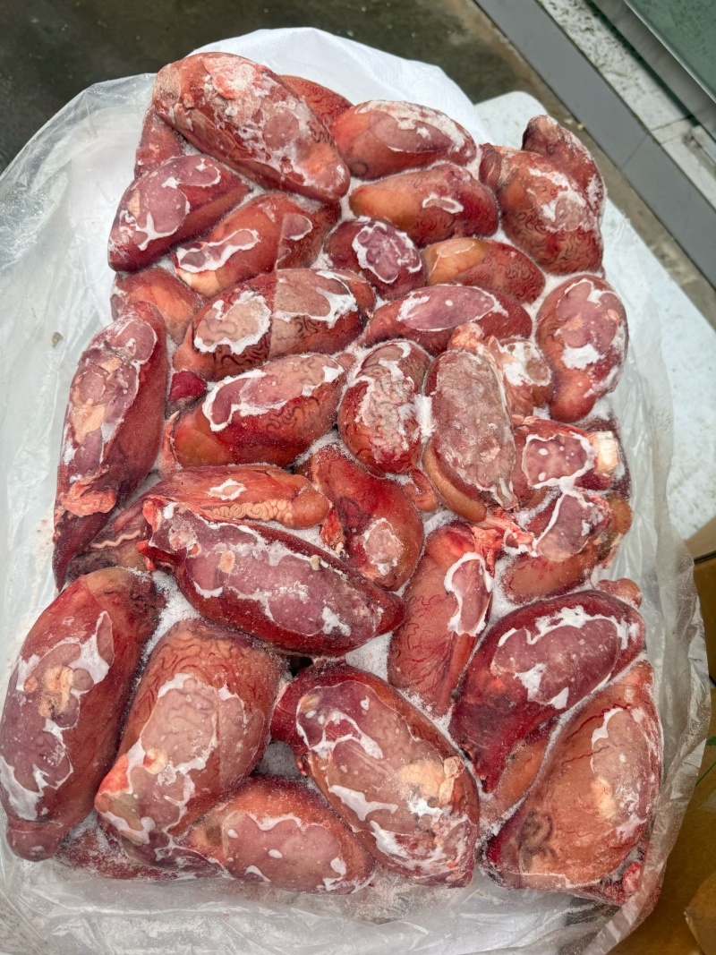 鲜冻牛宝，个头均匀，一斤2个，适合多种餐饮用途，货源稳定
