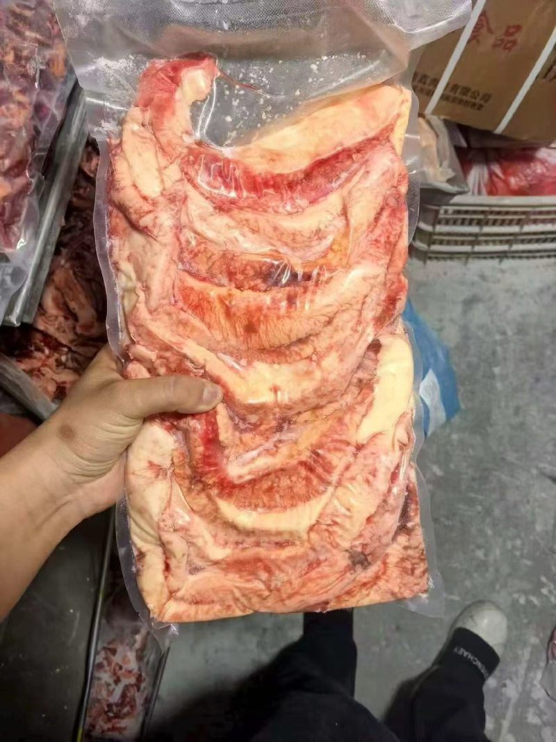 大块牛月牙胸口油