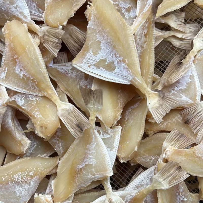 羊皮鱼干羊肉鱼干地摊电商批发羊肉角鱼干干鱼