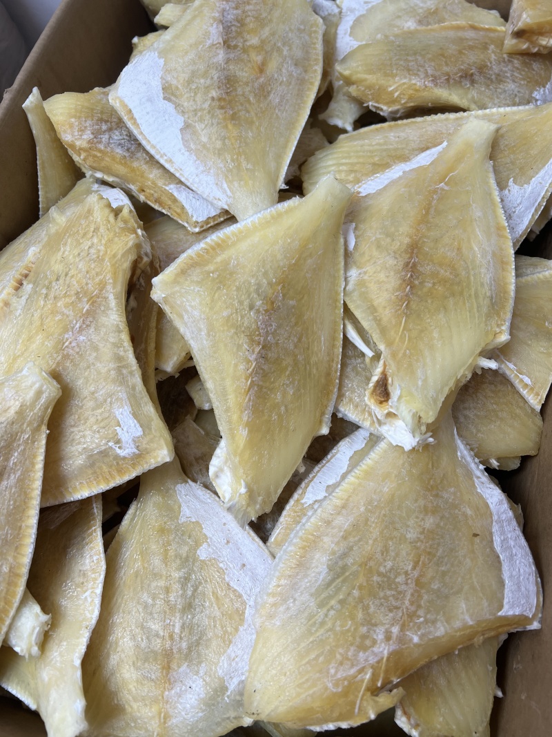 羊皮鱼干羊肉鱼干地摊电商批发羊肉角鱼干干鱼