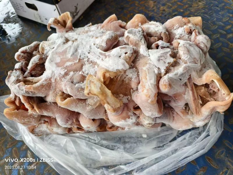 全熟水煮熟羊头肉，纯干货无骨头，适合羊杂汤等多种用途。