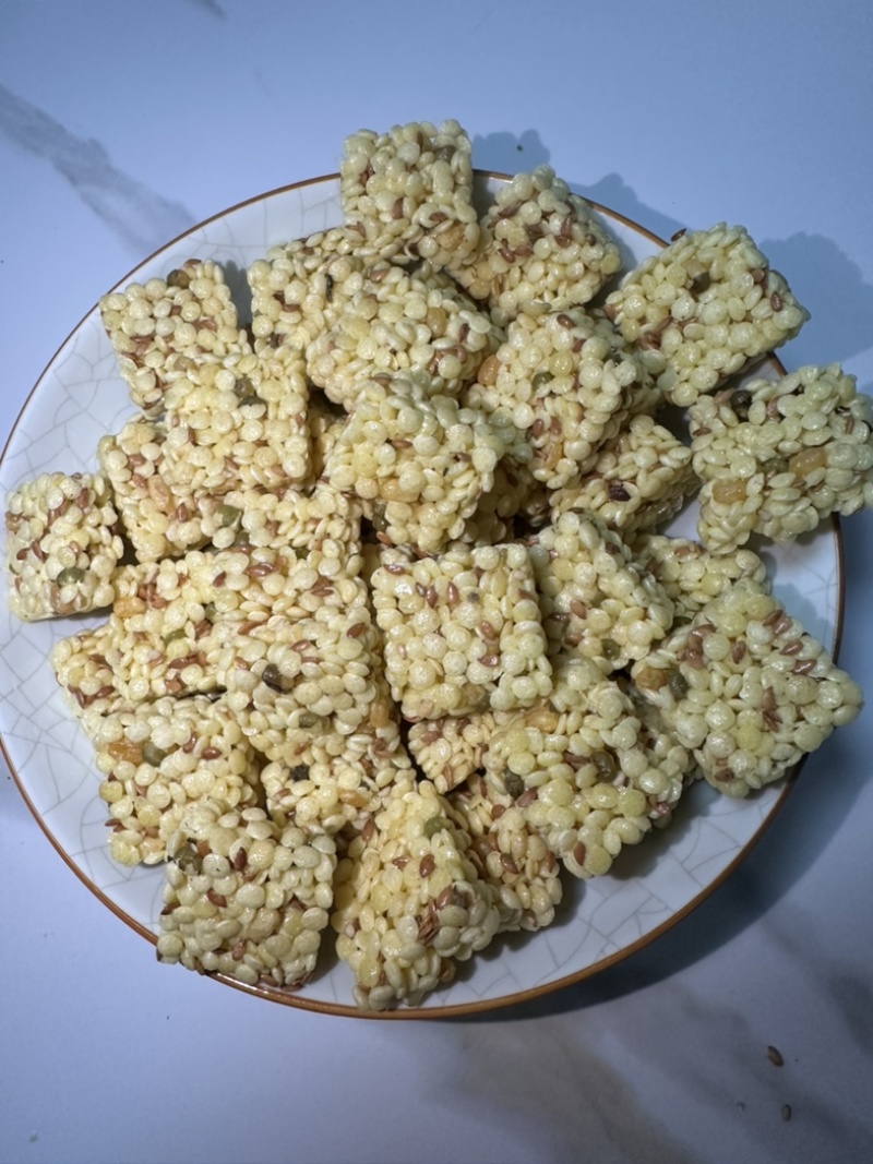 亚麻籽绿豆酥工厂源头直销一箱净重10斤，摆地摊赶大集。