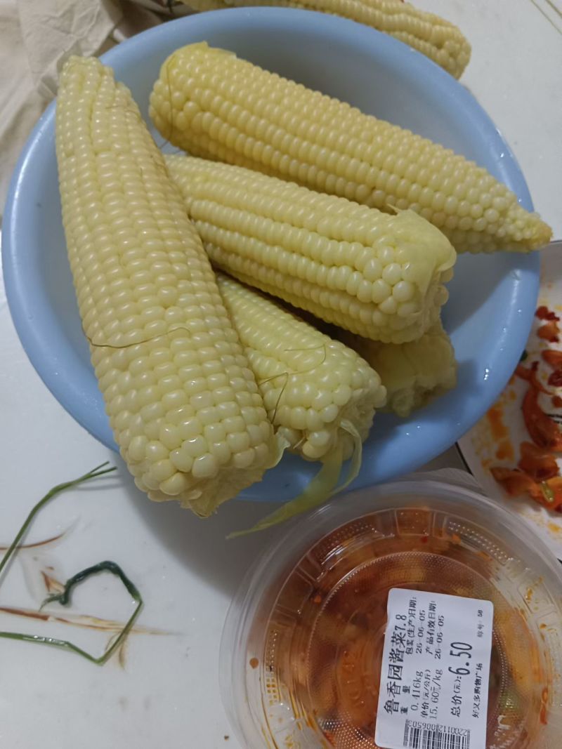 白糯玉米，万糯玉米，糯玉米，大量有货中，百亩种植基地