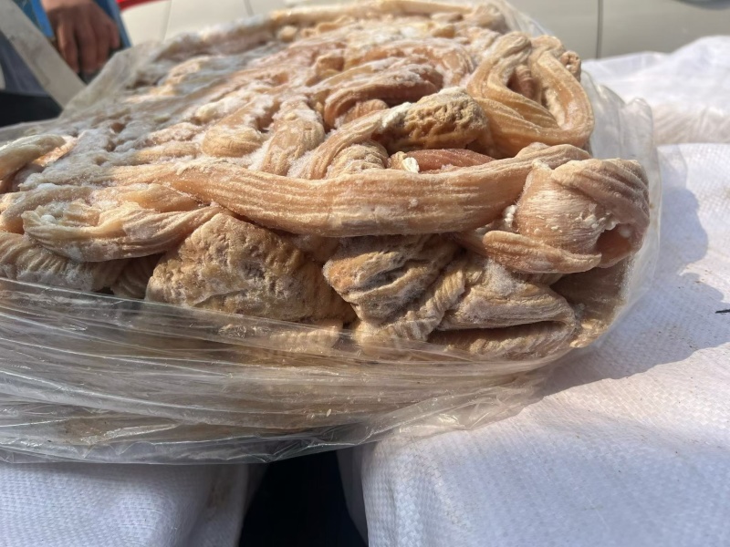 牛大肠，抛开去油干净，公牛育肥的，质量保证，货源稳定。