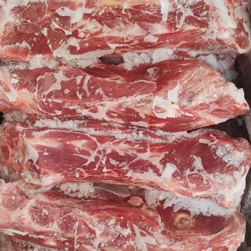 满肉羔羊长脖骨，肉肉多多质量看得可以按客户要求加工切块