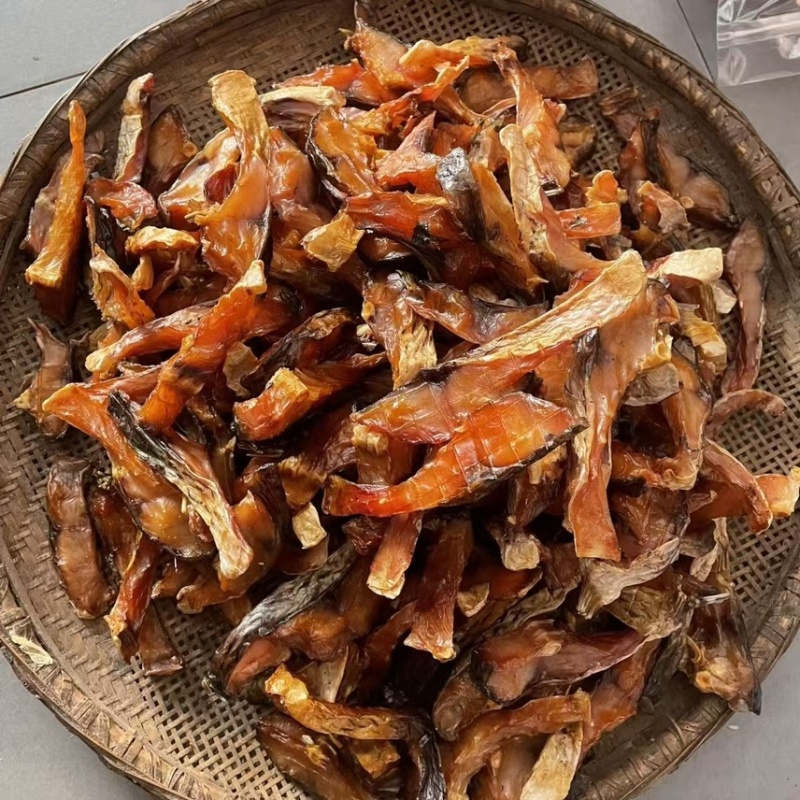火焙烟熏烘干草鱼块干鱼仔小鱼干有盐干度好