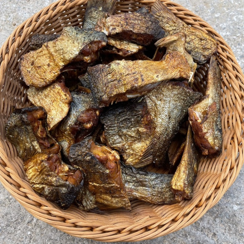 白鱼块干烟熏烘干白鲢鱼块有盐