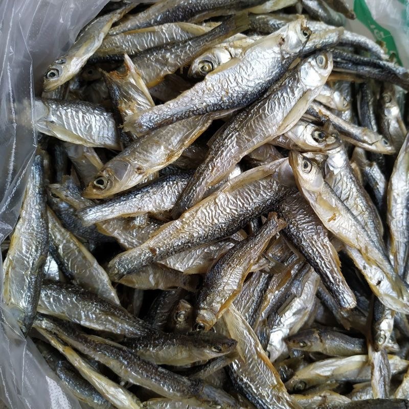 小白条亮白条鱼干蓝刀鱼干烟熏烘干