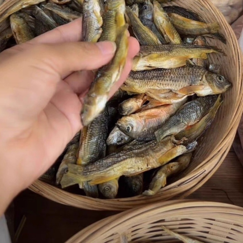 广西溪石斑鱼干炭烤干无油无盐，干度好去了内脏
