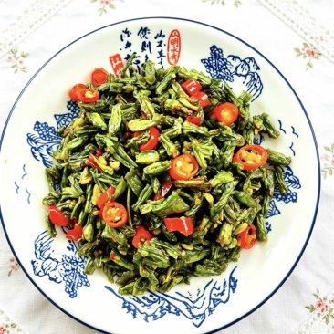精品泡酱腌菜，纯手工制作，干净卫生，没有科技，需要联系