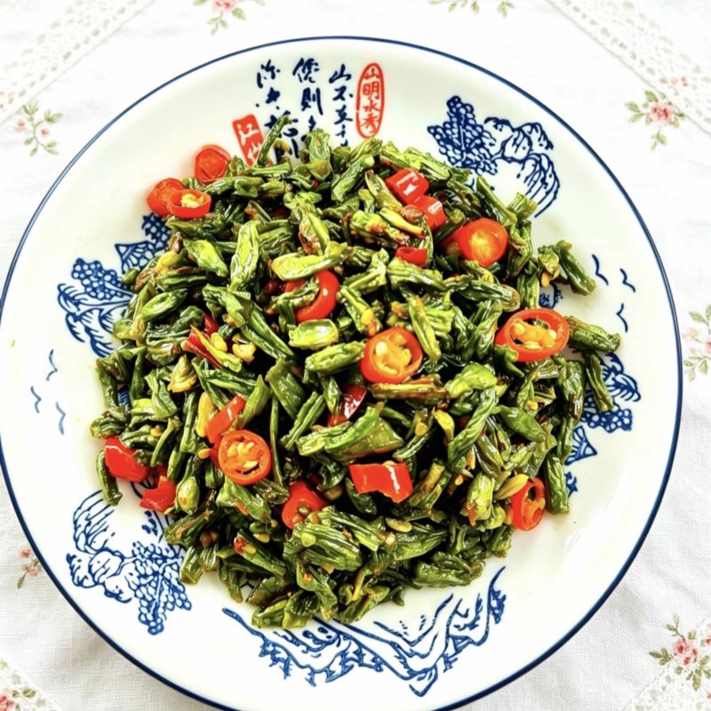 精品泡酱腌菜，纯手工制作，干净卫生，没有科技，需要联系