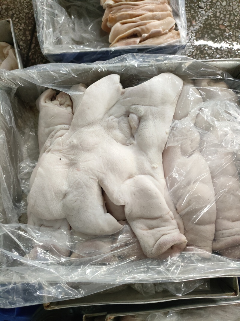 去耳猪头皮