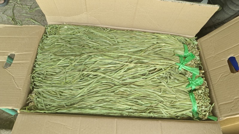 新货纯晾晒贡菜，火锅料，地锅鸡。凉拌均可