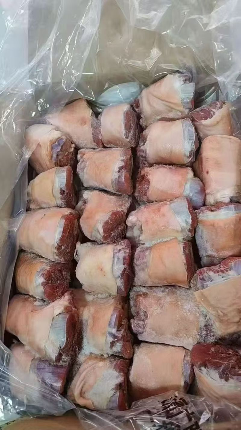 带皮小肘子