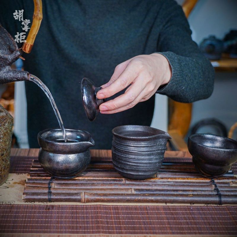 荥经砂器茶具怀旧复古手工黑砂茶壶做旧老式泡茶壶手抓壶