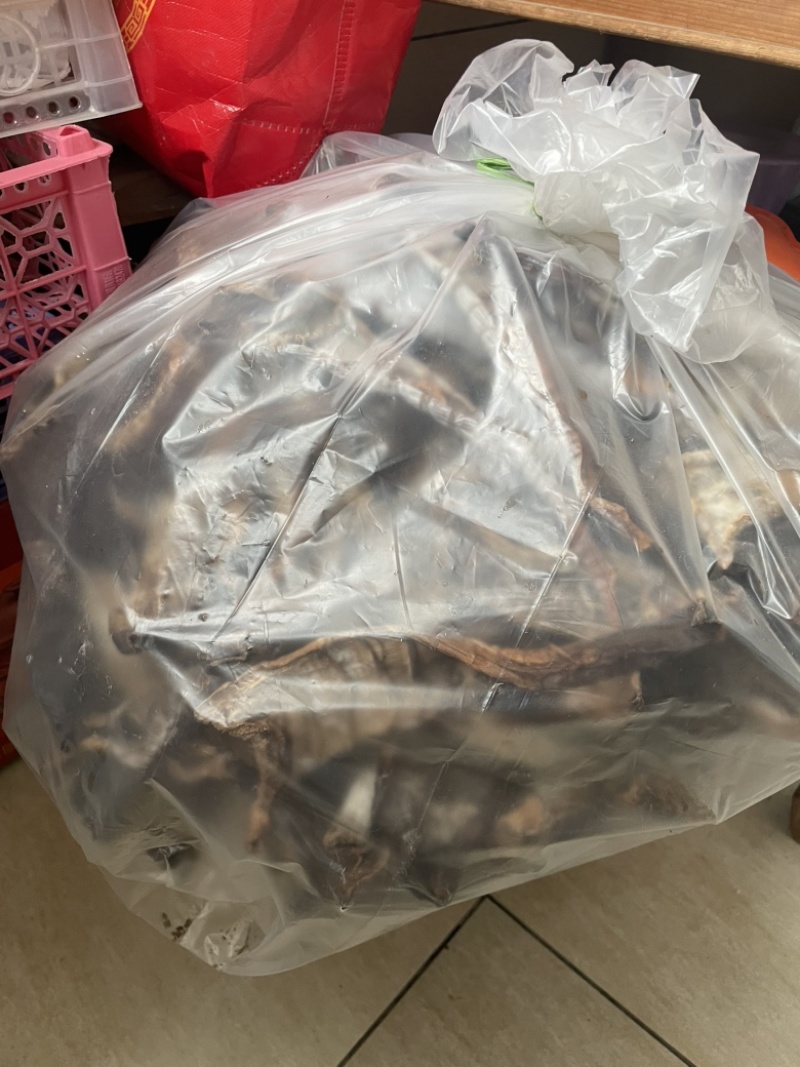 26年烟笋干，自然晾晒，茶仔壳熏烤，无盐无硫。