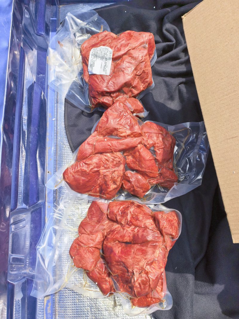 熟猪肉二号肉五香口味，真空独立包装，使用方便手续齐