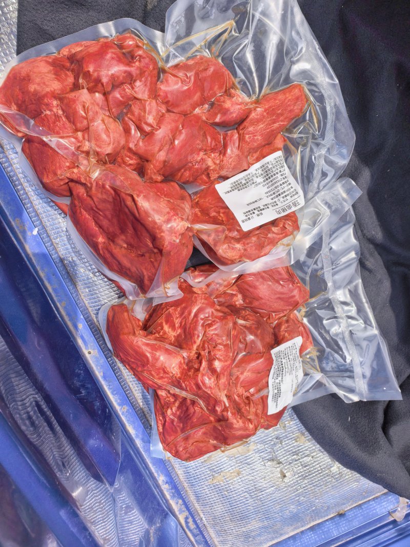 熟猪肉二号肉五香口味，真空独立包装，使用方便手续齐