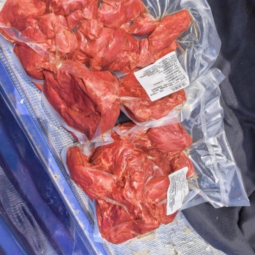 熟猪肉二号肉五香口味，真空独立包装，使用方便手续齐