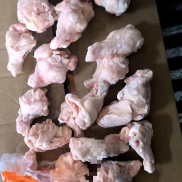 一公斤一包的露骨翅根