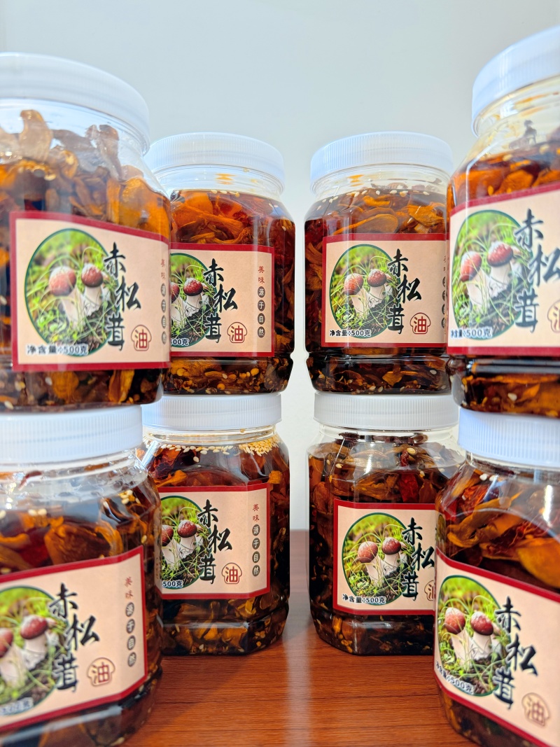 自家种植赤松茸，纯手工制作赤松茸油，下饭下面条馒头很香，