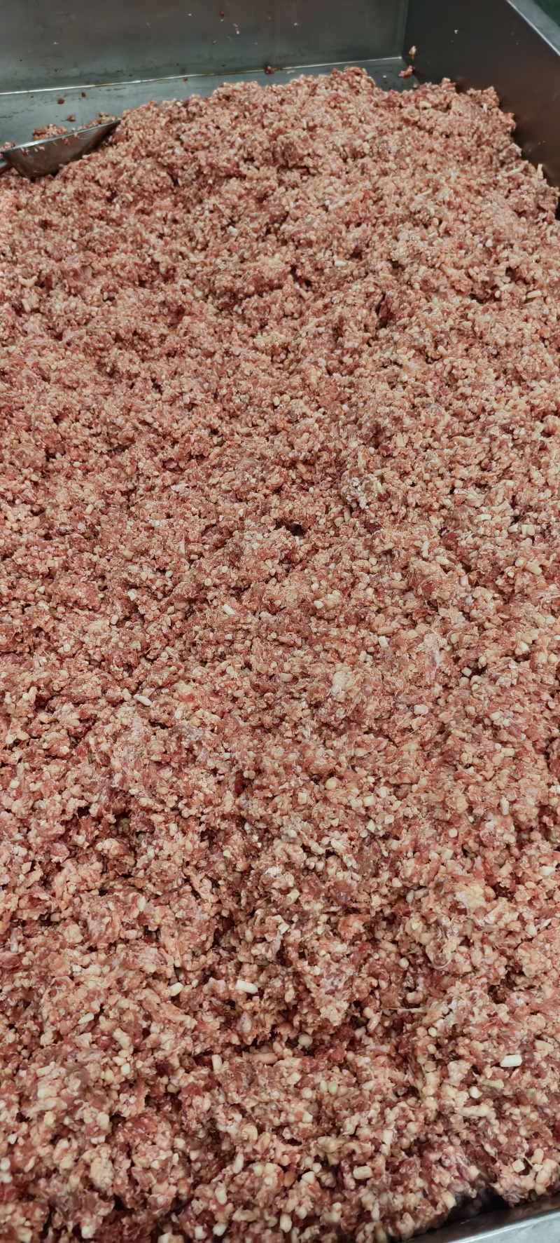 牛肉馅，牛碎肉原料，工厂直发，提供全国冷链物流发货。
