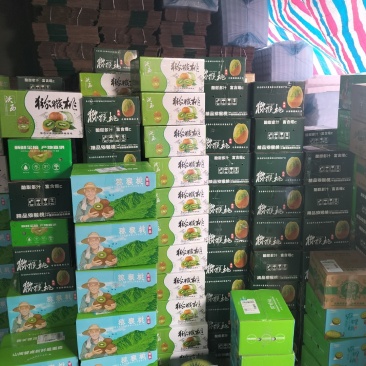 天上有蟠桃地上猕猴桃山水好果子送礼相容陕西特色水果自己种