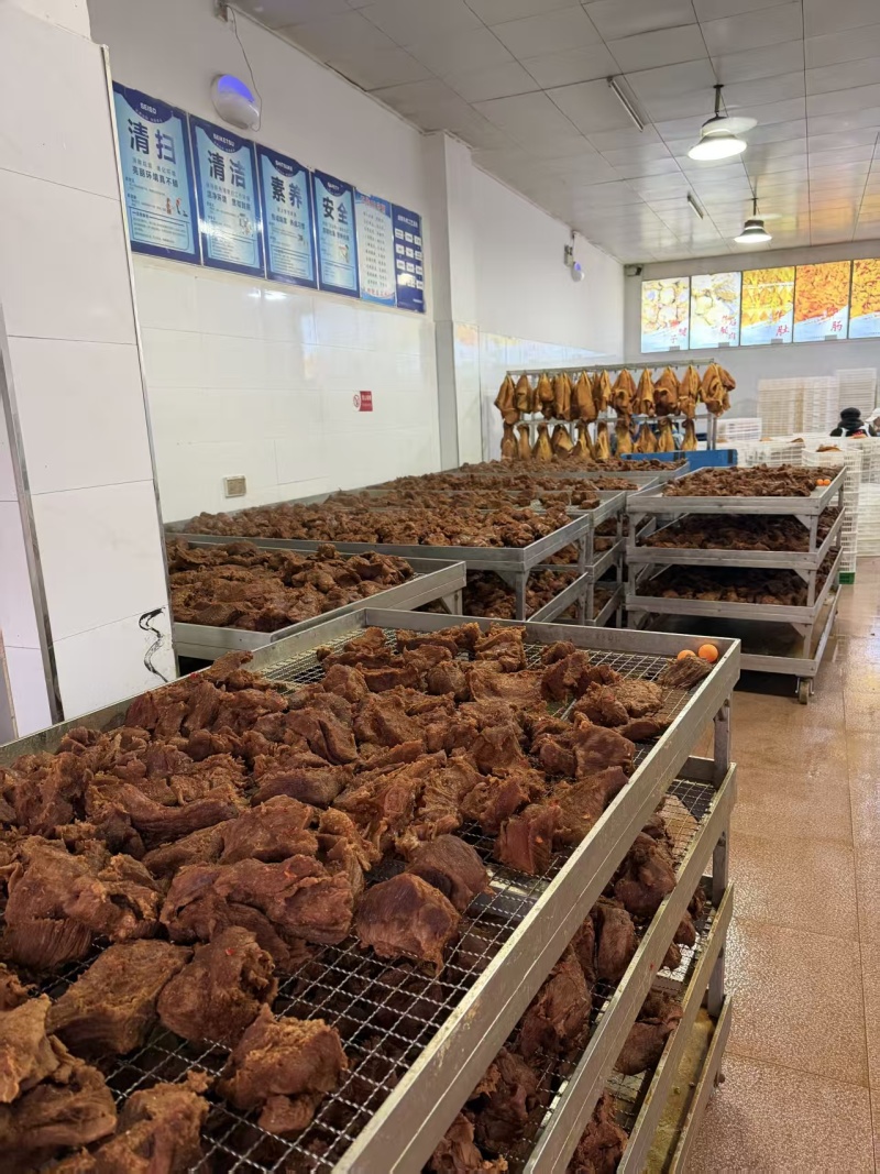 牛制品牛腱牛肠牛肚牛排骨酱板鸭椒麻鸡等等