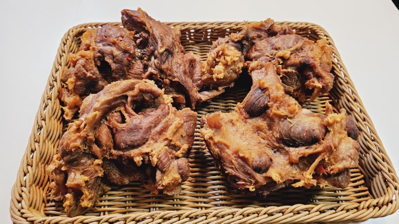 牛制品牛腱牛肠牛肚牛排骨酱板鸭椒麻鸡等等