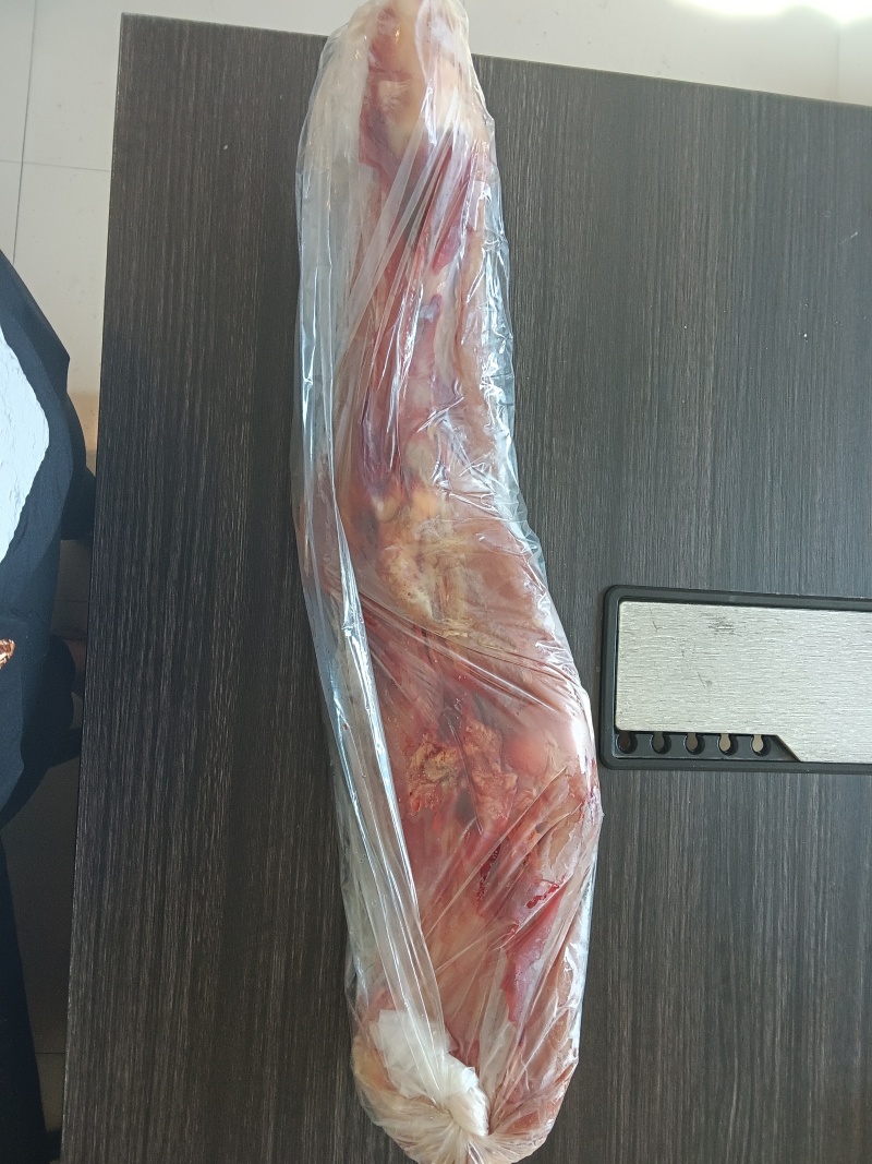 新到犊牛前腿，3-3.5斤/个，新鲜漂亮！