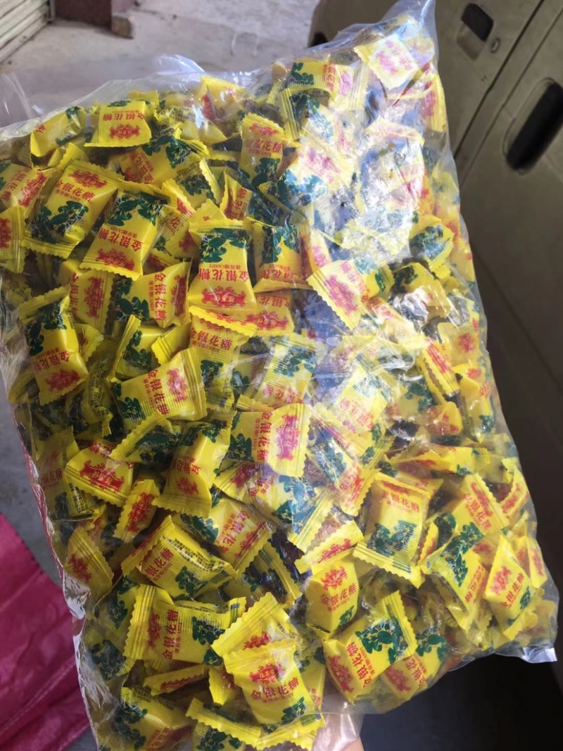 梨膏糖金银花糖江湖产品地摊经济糖果批发一手货源蜜饯品种多