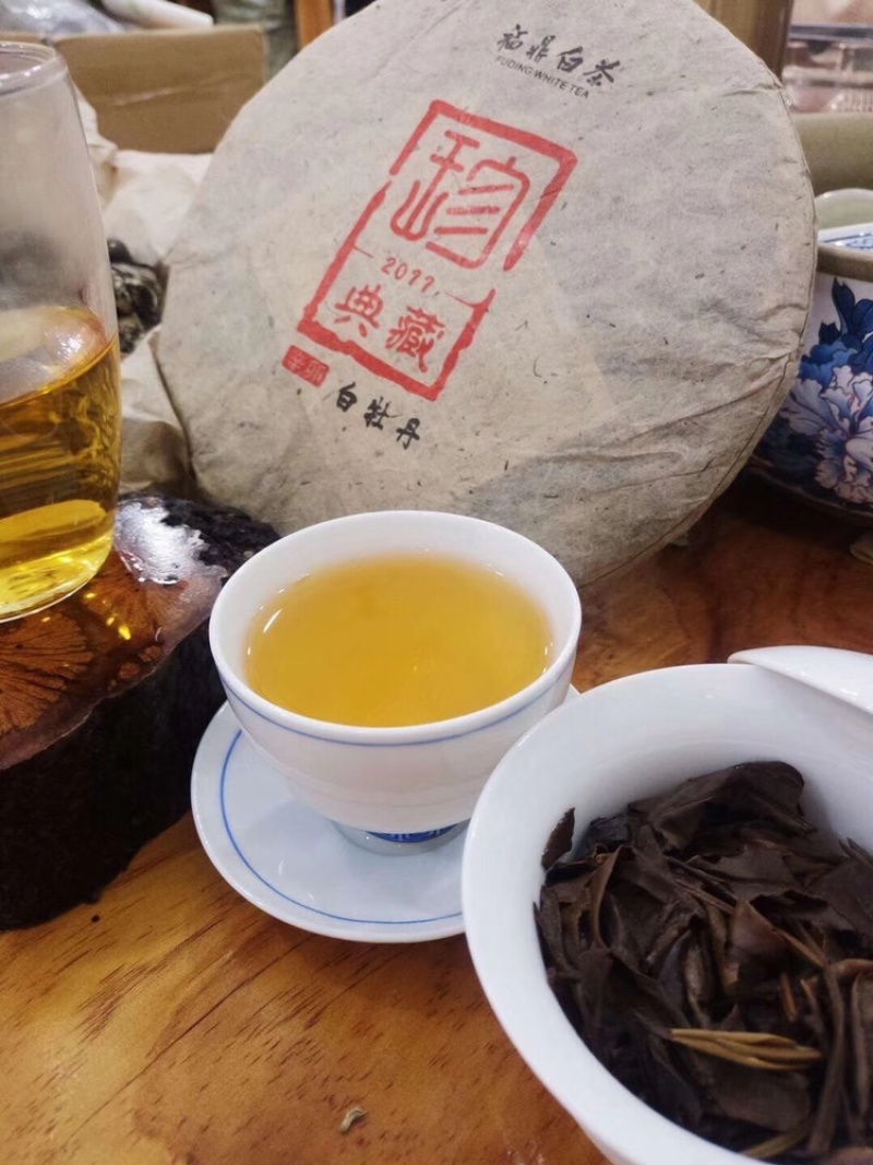 福鼎老白茶口粮茶白牡丹茶饼350克/饼口感甘甜醇厚包邮