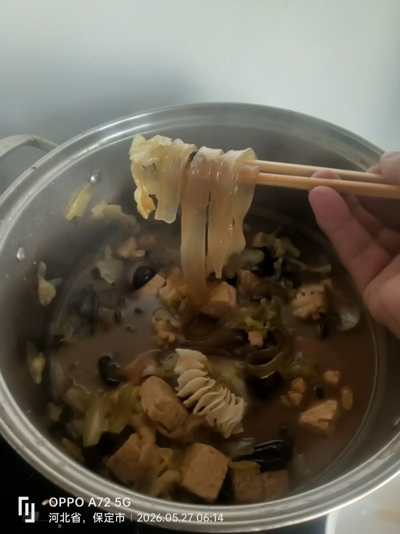 河北正宗纯红薯粉条，全是细粉条，假一赔万。
