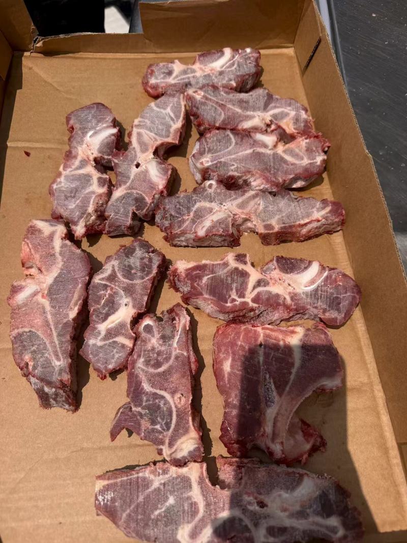满肉牛脖骨