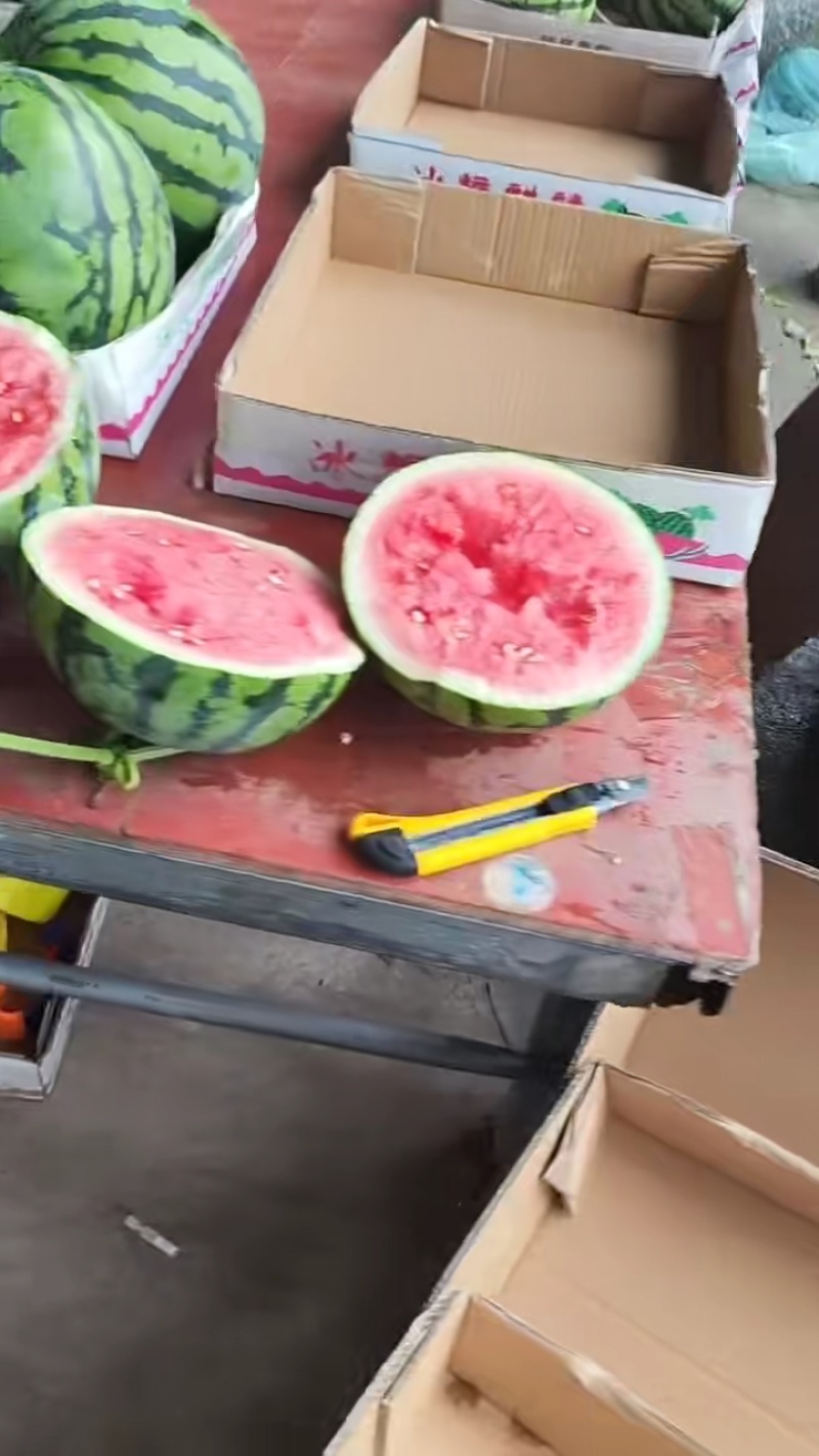 美都西瓜大量接单，瓜心圆润，高温装货中欢迎来电