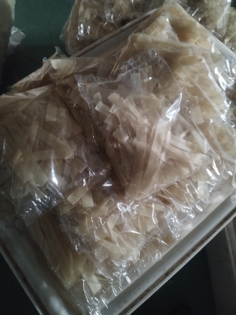 1.山东曹县手工面皮宽粉皮农家自制干货凉拌