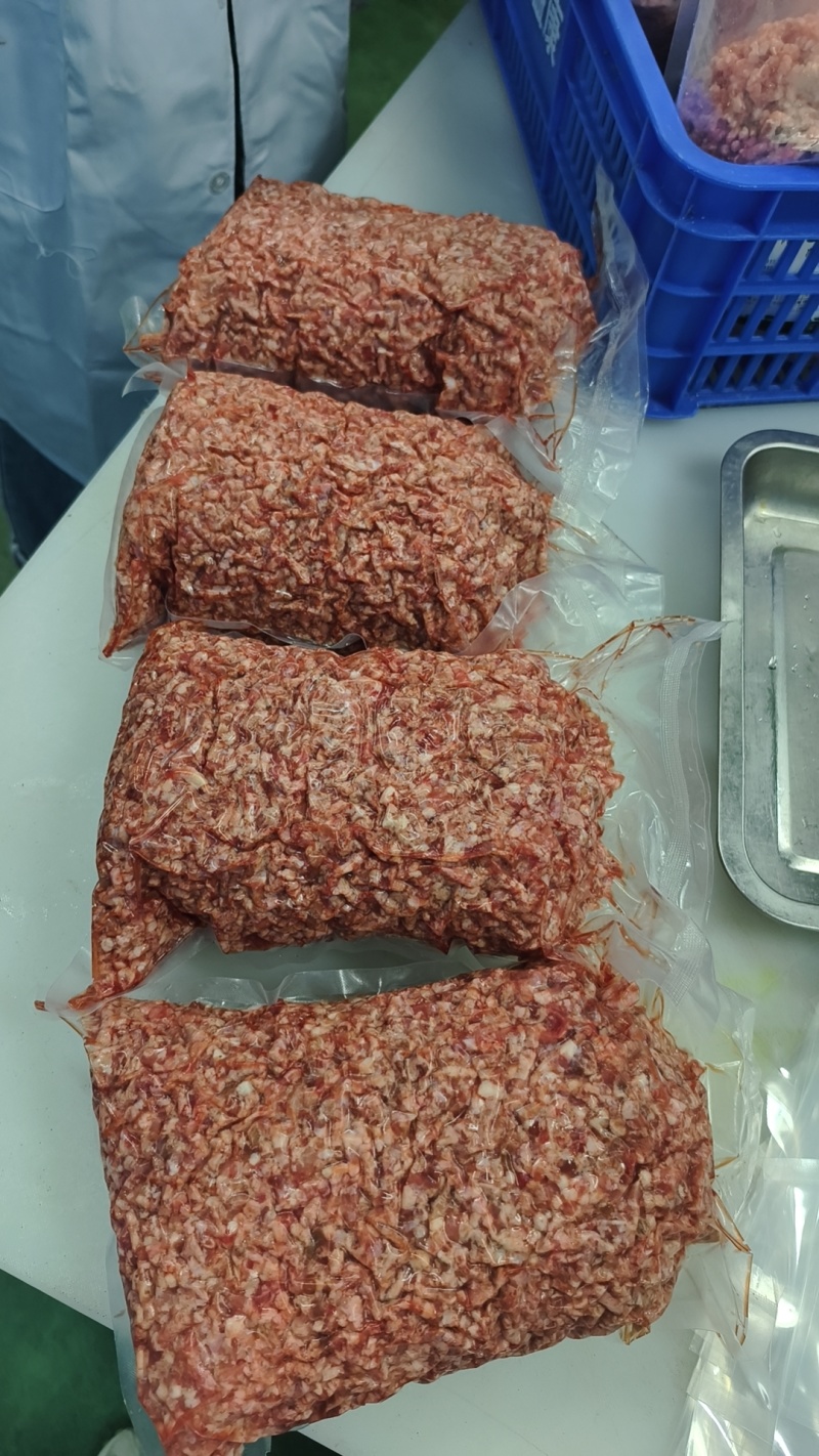 牛肉馅，牛碎肉原料，工厂直发，提供全国冷链物流发货。