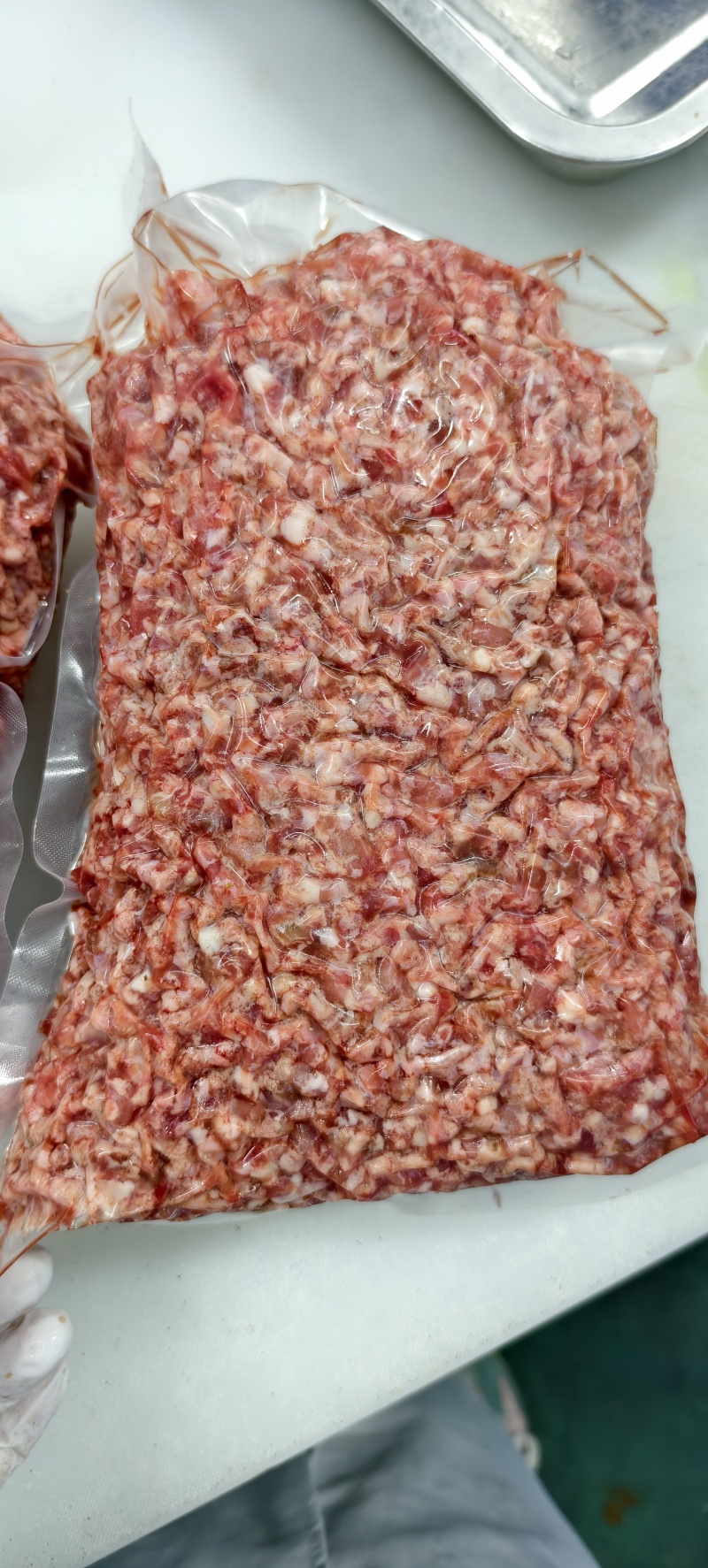 牛肉馅，牛碎肉原料，工厂直发，提供全国冷链物流发货。
