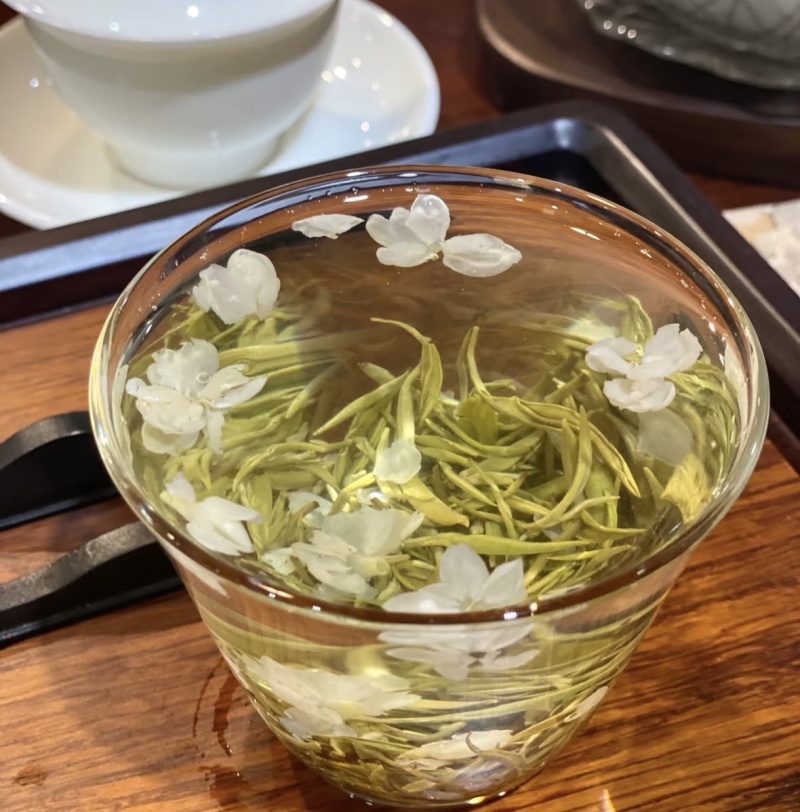 茉莉飘雪