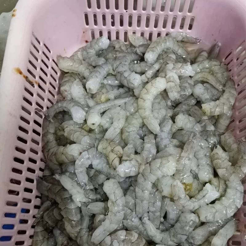 单冻虾仁，全新冷冻，条条完整，营养丰富，
