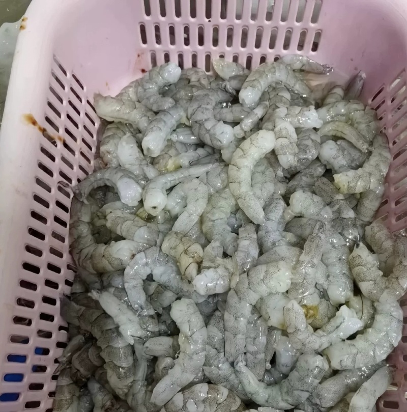 单冻虾仁，全新冷冻，条条完整，营养丰富，